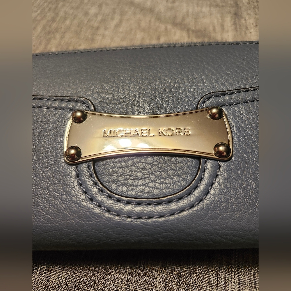 Michael Kors Large Continental Zip Wallet- Sky Blue W/Silver Accents - Picture 2 of 10